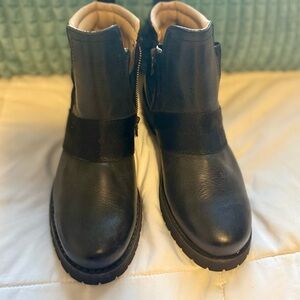 Vibram 5.11 Black Leather Ankle Boots